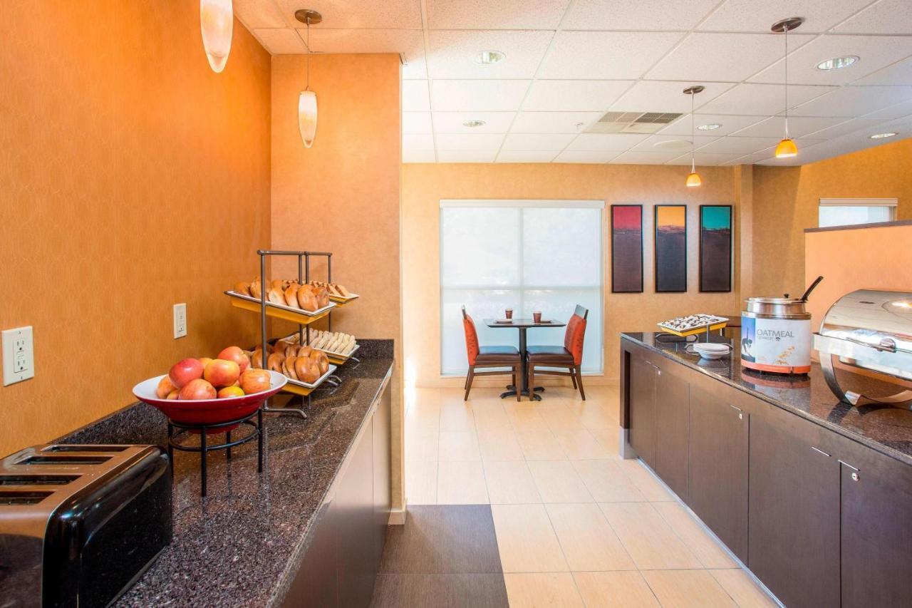 Residence Inn Topeka Ngoại thất bức ảnh